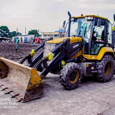 Travaux d'aménagement de terrain menés par la Fondation